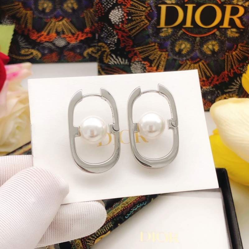chr1st1an D10r earrings